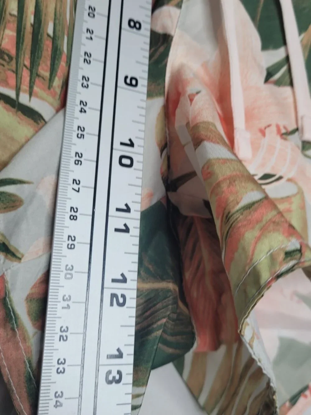 Old Navy Active Go-Dry Tropical Floral Running Shorts Pink Green size large NWT
